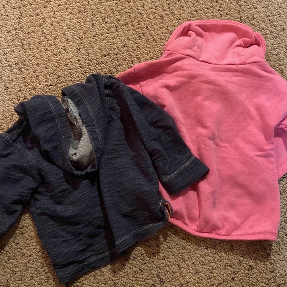 18 month sweatshirts - old navy and oshkosh - Picture 4 of 4